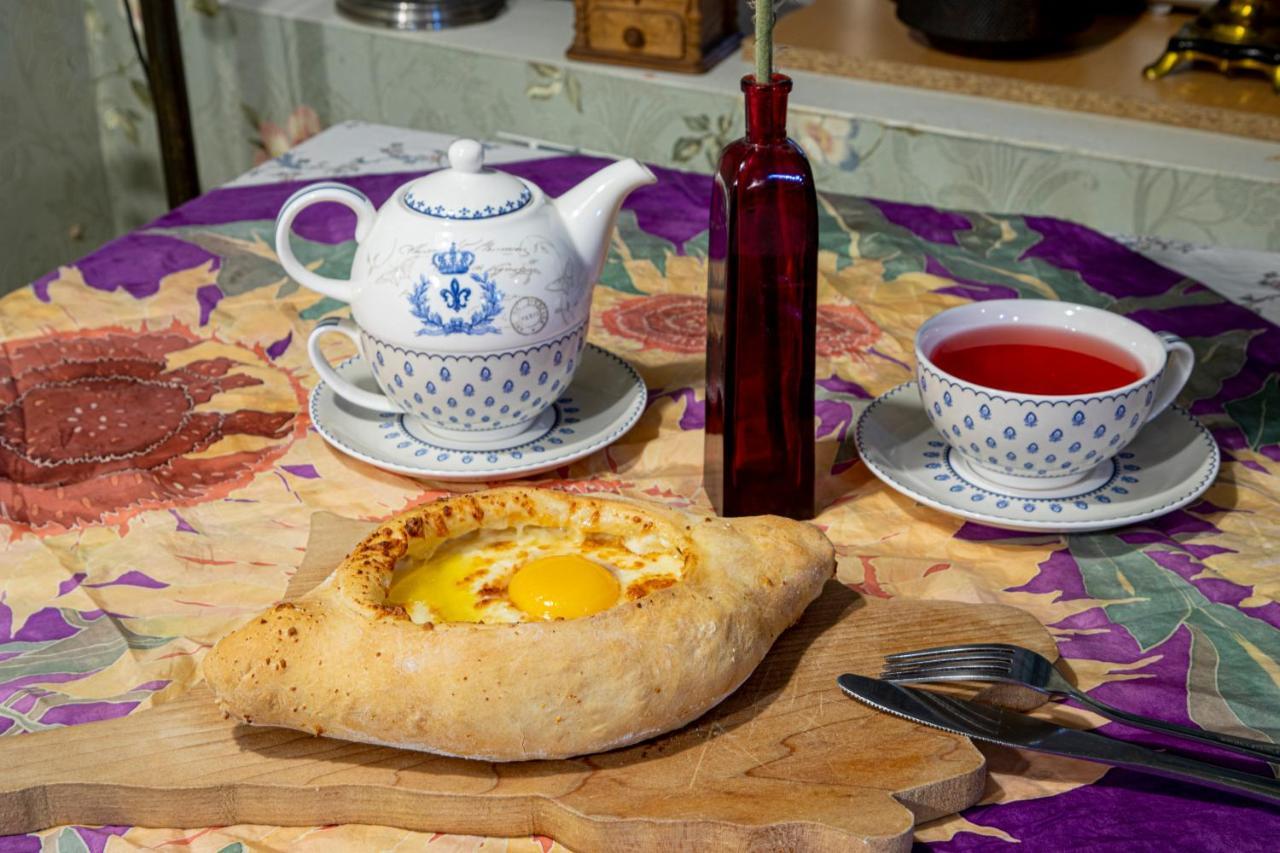 Tatin - Hotel & Cafe In Mtsʼkhetʼa Bagian luar foto